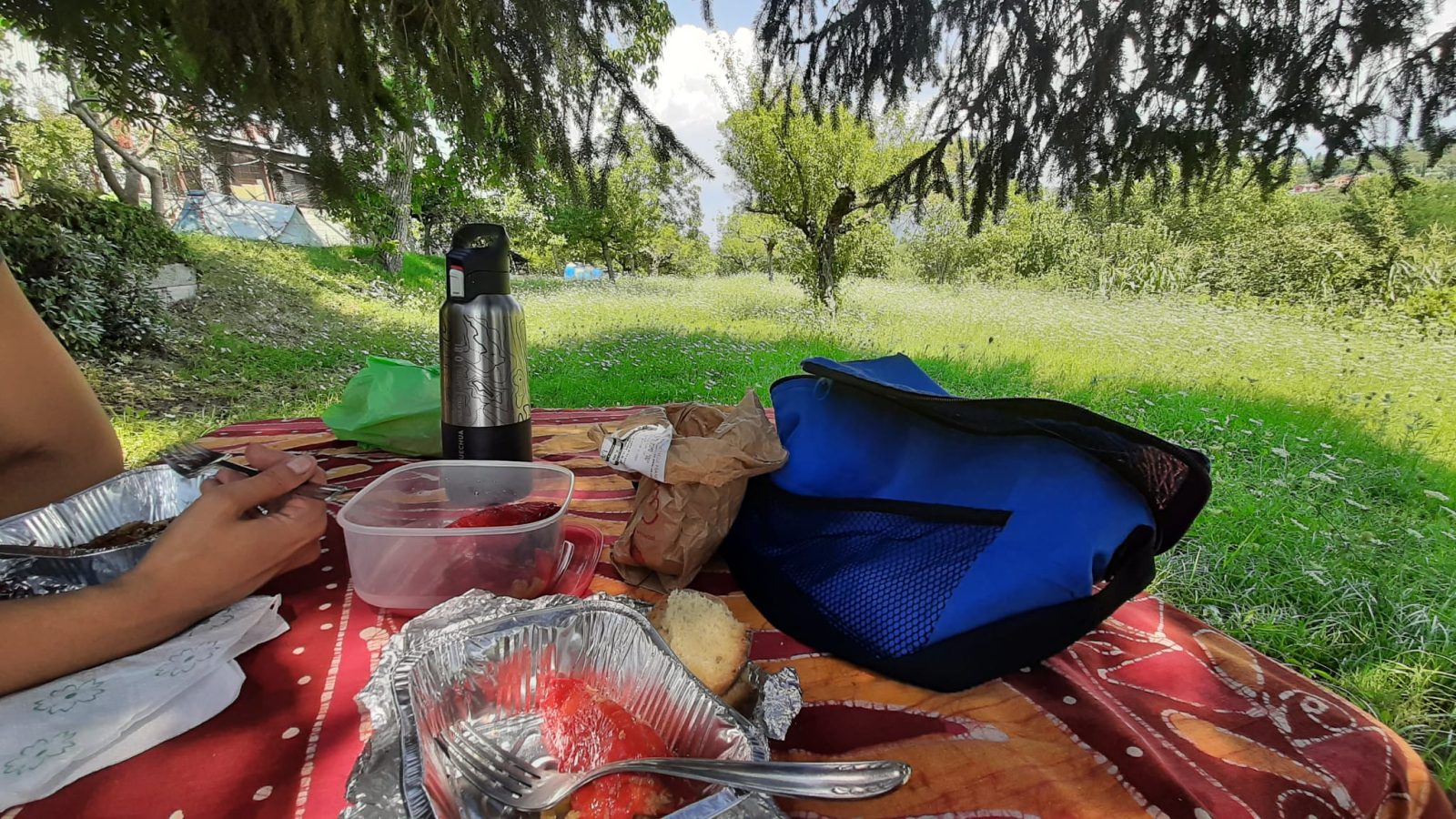 Secondo giorno di restauro e messa in sicurezza del Uasi Camp — Cantiere · vita in camper, diario di Diario di Uasi