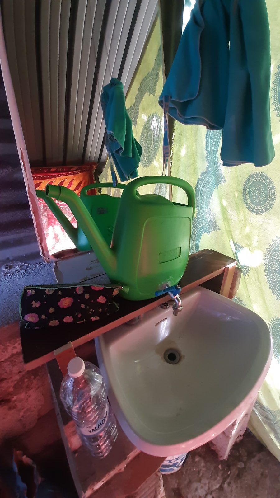 Un nuovo giorno al Uasi Camp — Cantiere · vita in camper, diario di Diario di Uasi
