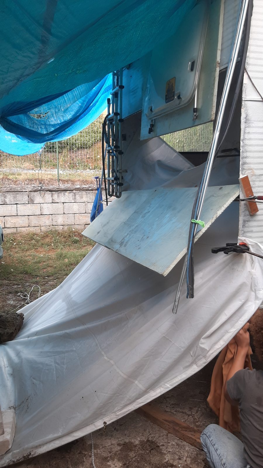 Incredibile nubifragio — Cantiere · vita in camper, diario di Diario di Uasi