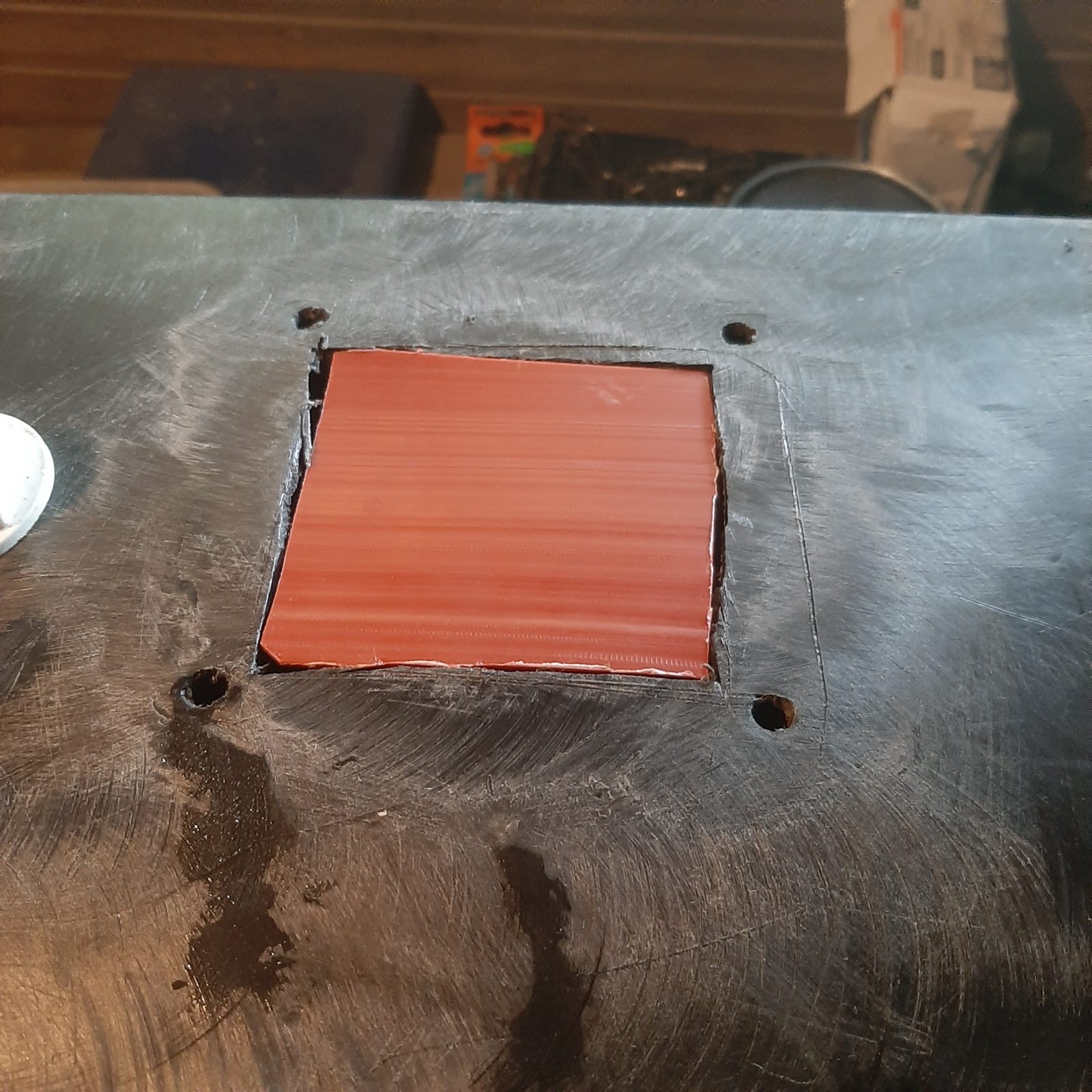 Tutorial · Saldatura della plastica e riconversione della tanica · Il fertilizzante azotato fai-da-te — Cantiere · vita in camper, diario di Diario di Uasi