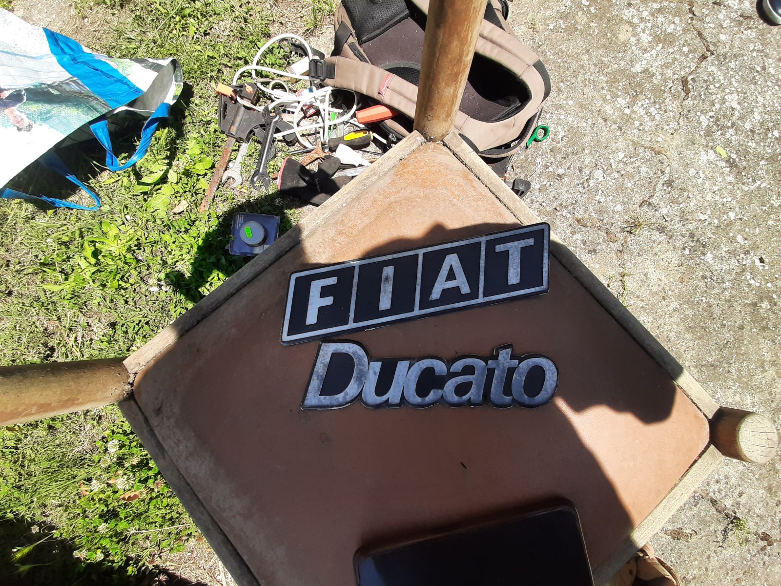 Un altro giorno si è concluso — Cantiere · vita in camper, diario di Diario di Uasi