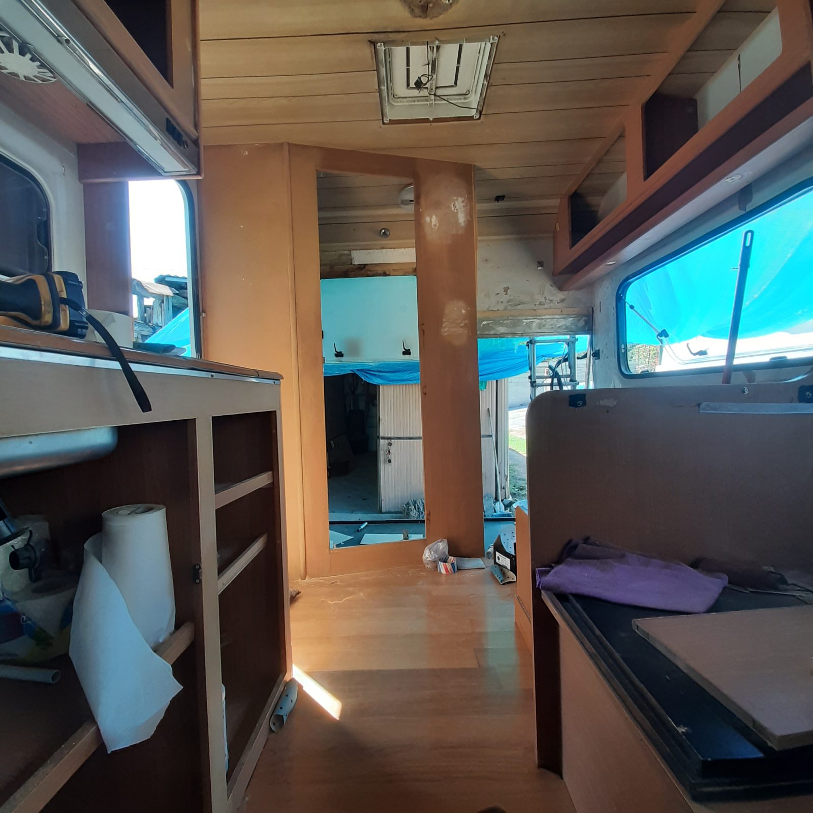 L'asse torta — Cantiere · vita in camper, diario di Diario di Uasi