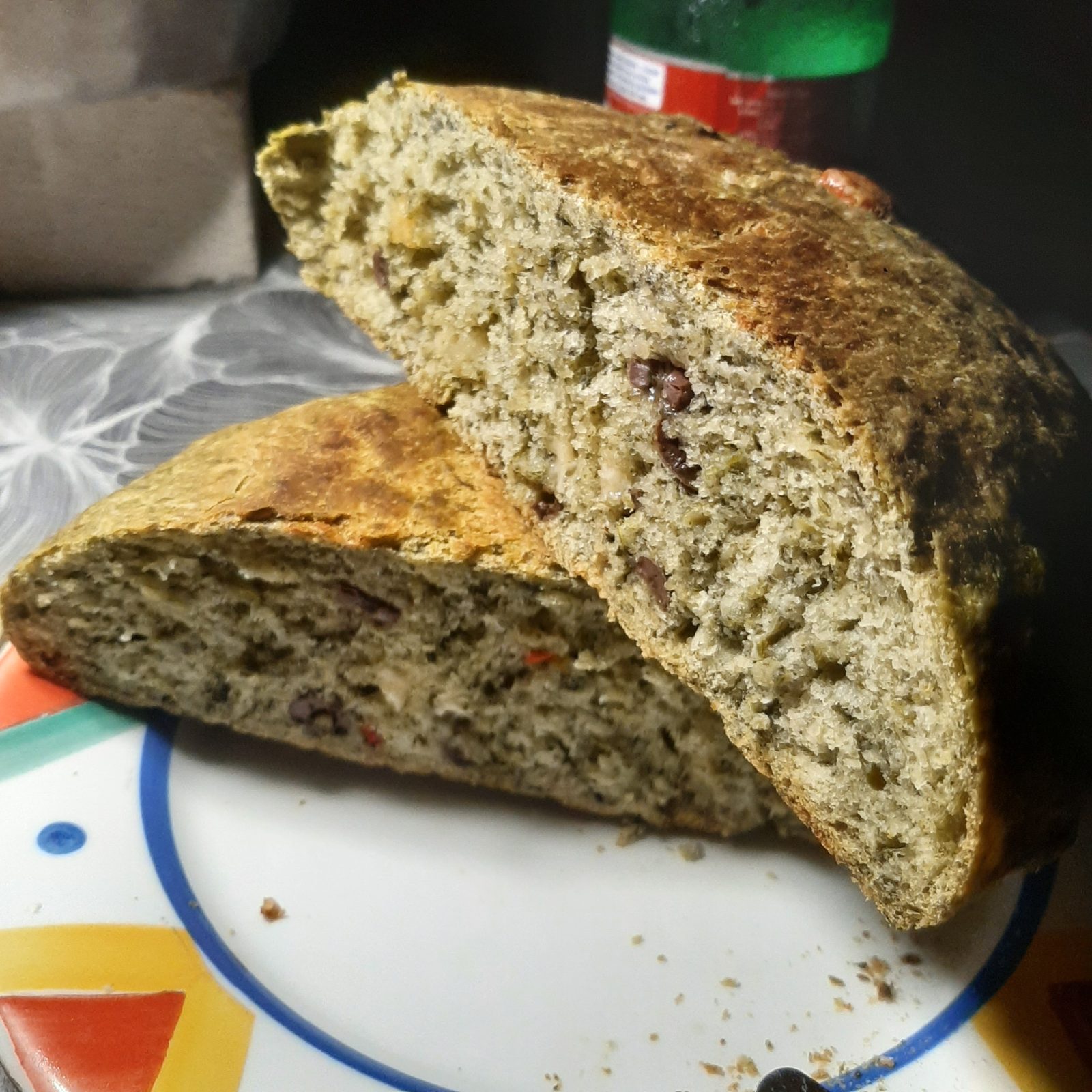 Ricetta del pane al tarassaco e olive, rustico morbido e fatto in camper — Natura · vita in camper, diario di Diario di Uasi